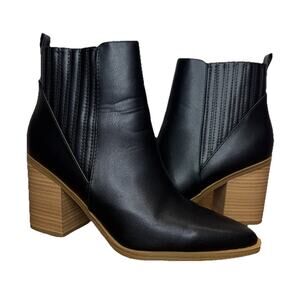 Soda Black Ankle Booties Womens Sz 8.5 Faux Leather Pointed toe boots